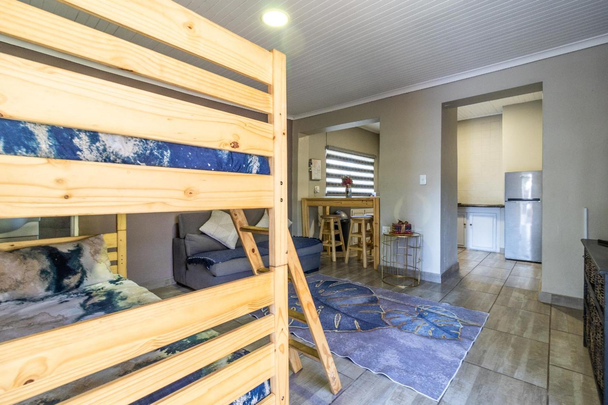 Bosveld In Die Stad 2 Guesthouse 알버톤 외부 사진